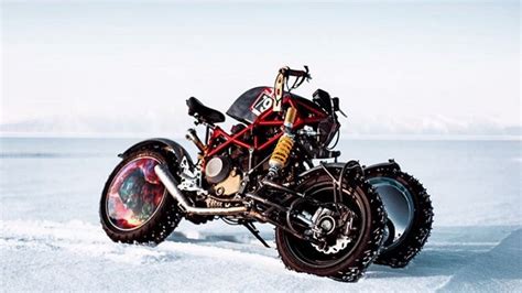 S­ü­p­e­r­ş­a­r­j­l­ı­ ­v­e­ ­Ü­ç­ ­T­e­k­e­r­l­e­k­l­i­ ­K­a­r­ ­M­o­t­o­s­i­k­l­e­t­i­:­ ­B­a­l­a­m­u­t­t­i­ ­Y­o­n­d­u­